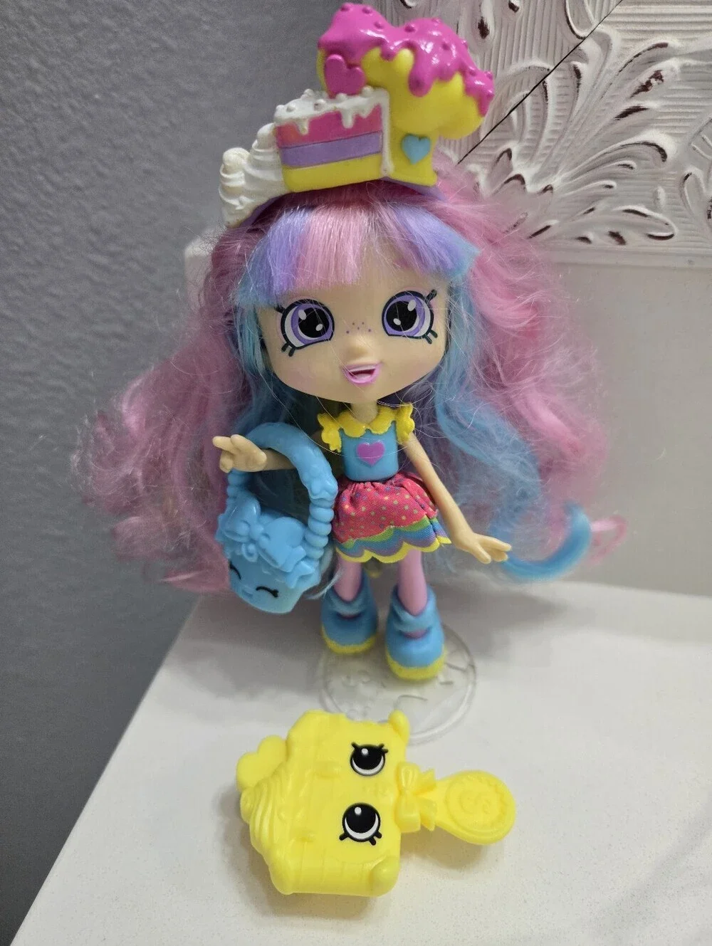 OG Shopkins Shoppies Rainbow Kate Pastel Pink & Blue Hair Doll - Picture 1 of 6